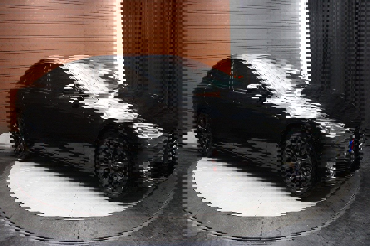 Used 2020 Tesla Model S Performance image 17