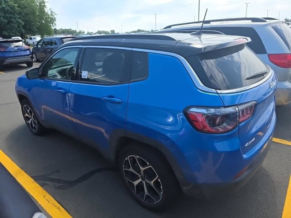 Certified 2025 Jeep Compass Limited AWD/4WD image 6