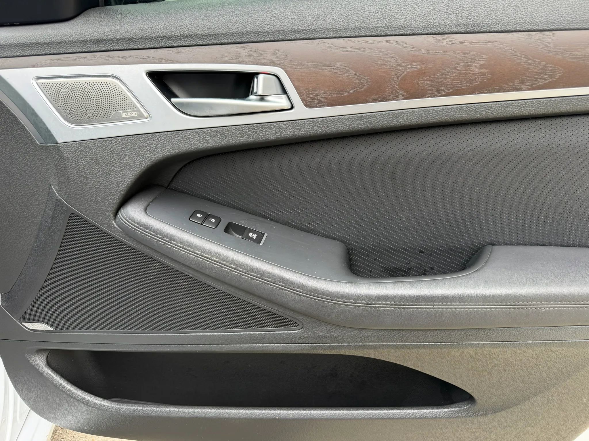 Used 2019 Genesis G80 5.0 Ultimate image 13