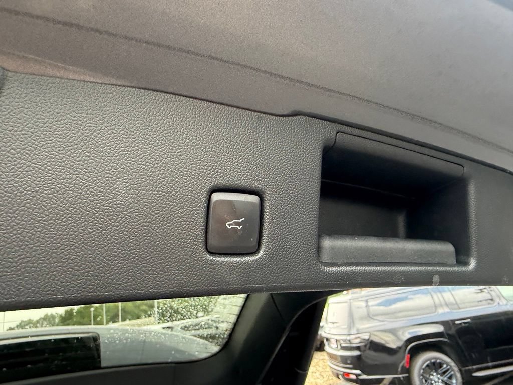 Used 2022 Ford Escape SE w/ Convenience Package FWD image 43