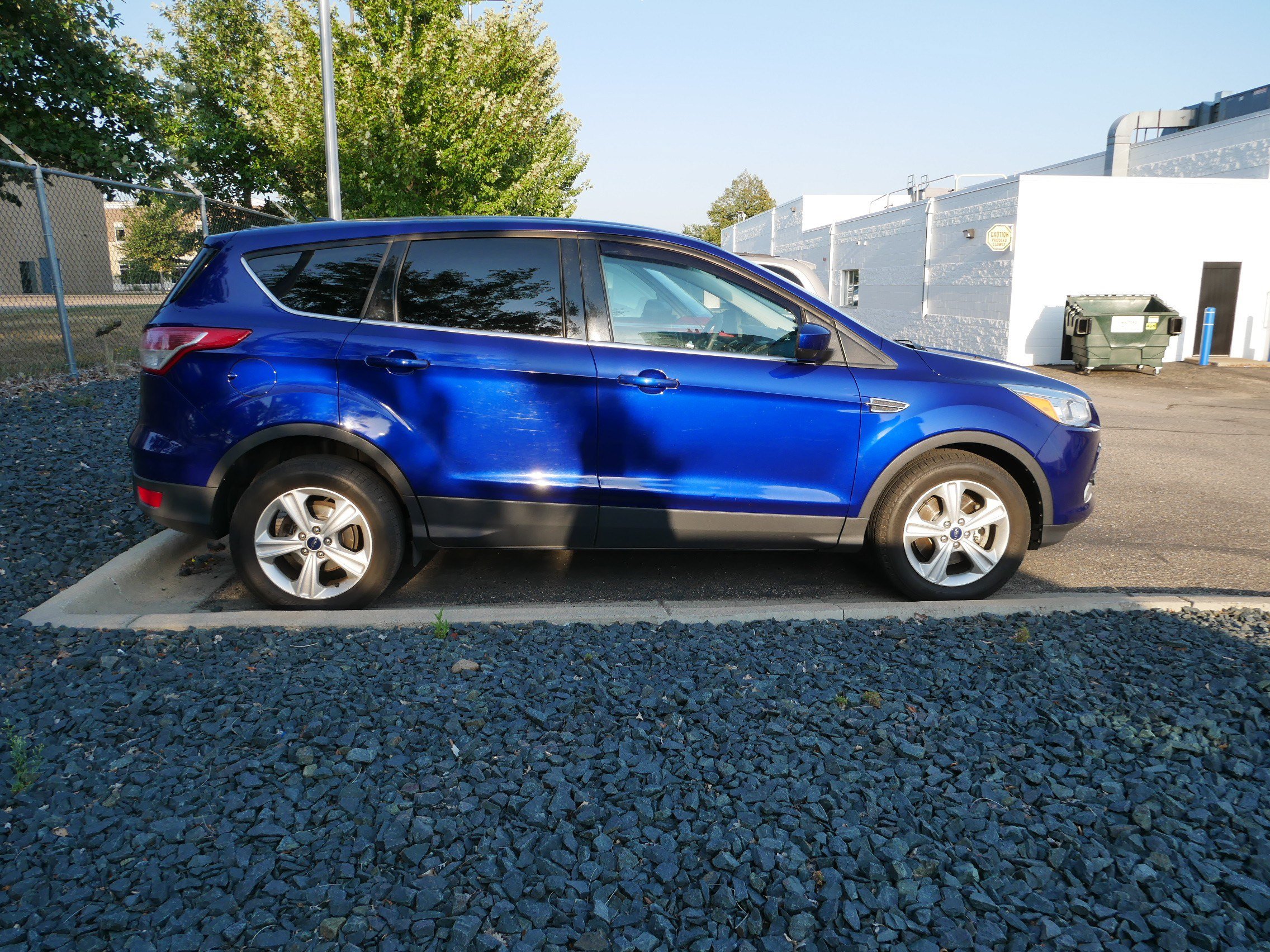 Used 2015 Ford Escape SE FWD image 4