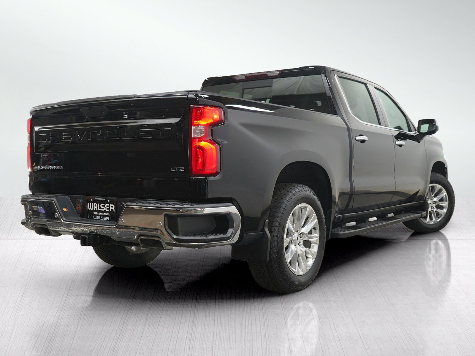 Used 2021 Chevrolet Silverado 1500 LTZ w/ LTZ Convenience Package II AWD/4WD image 6