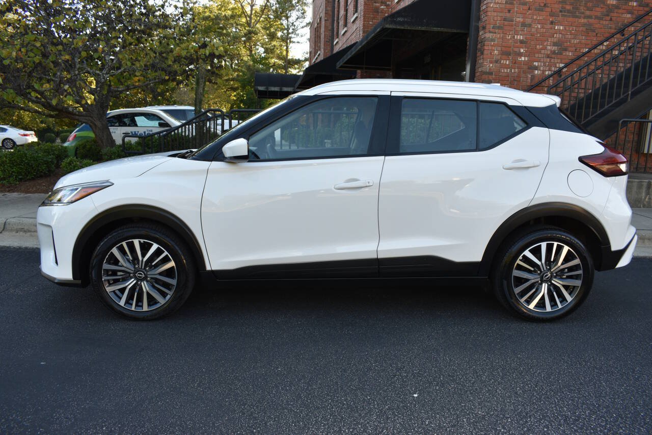 Used 2022 Nissan Kicks SV FWD image 4