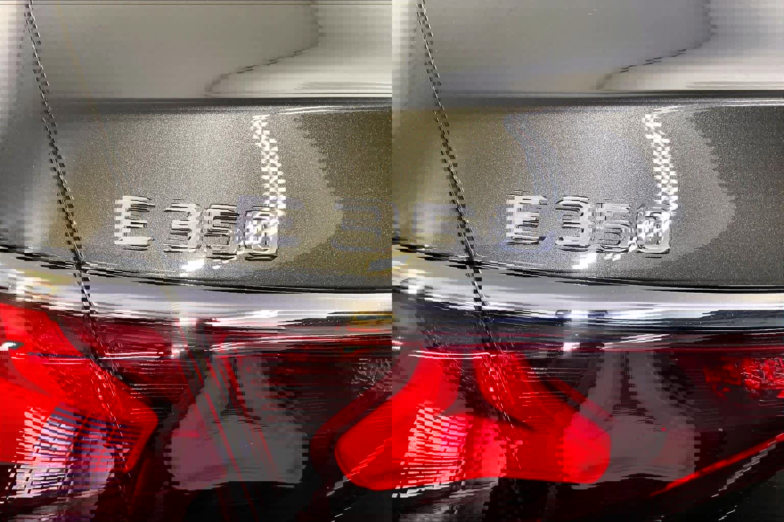 New 2026 Mercedes-Benz E 350 4MATIC Sedan image 6