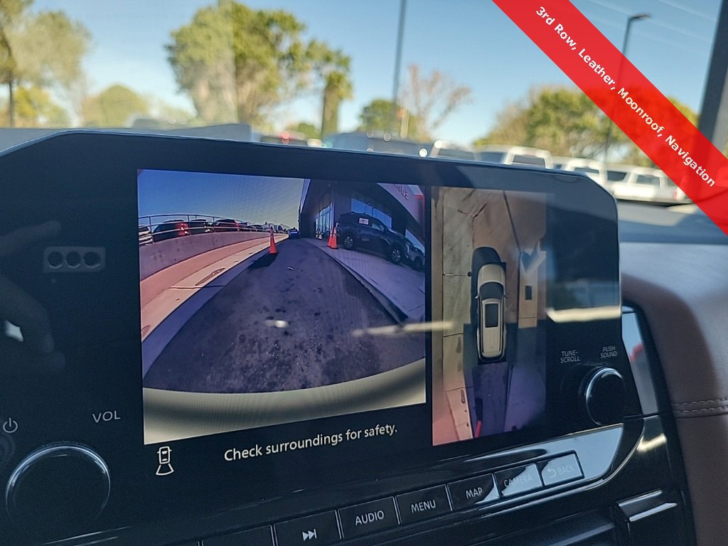 Used 2022 Nissan Pathfinder Platinum w/ Cargo Package image 31