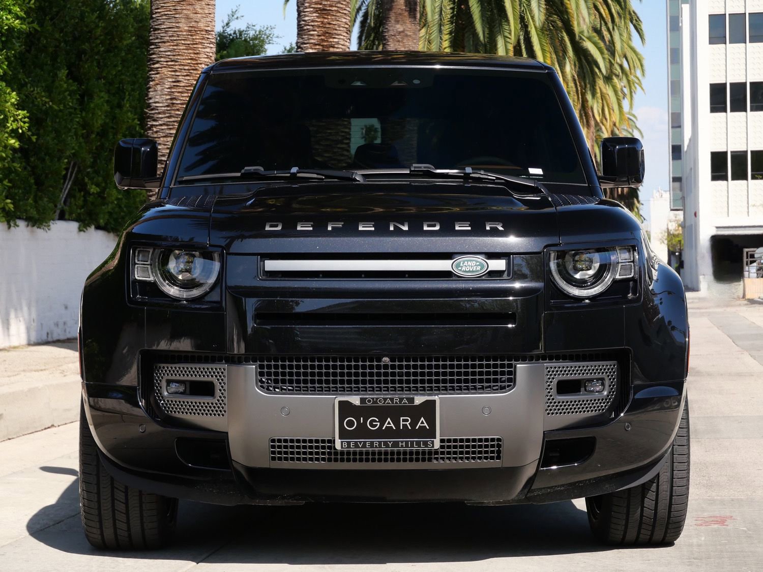 Used 2024 Land Rover Defender 110 V8 image 2