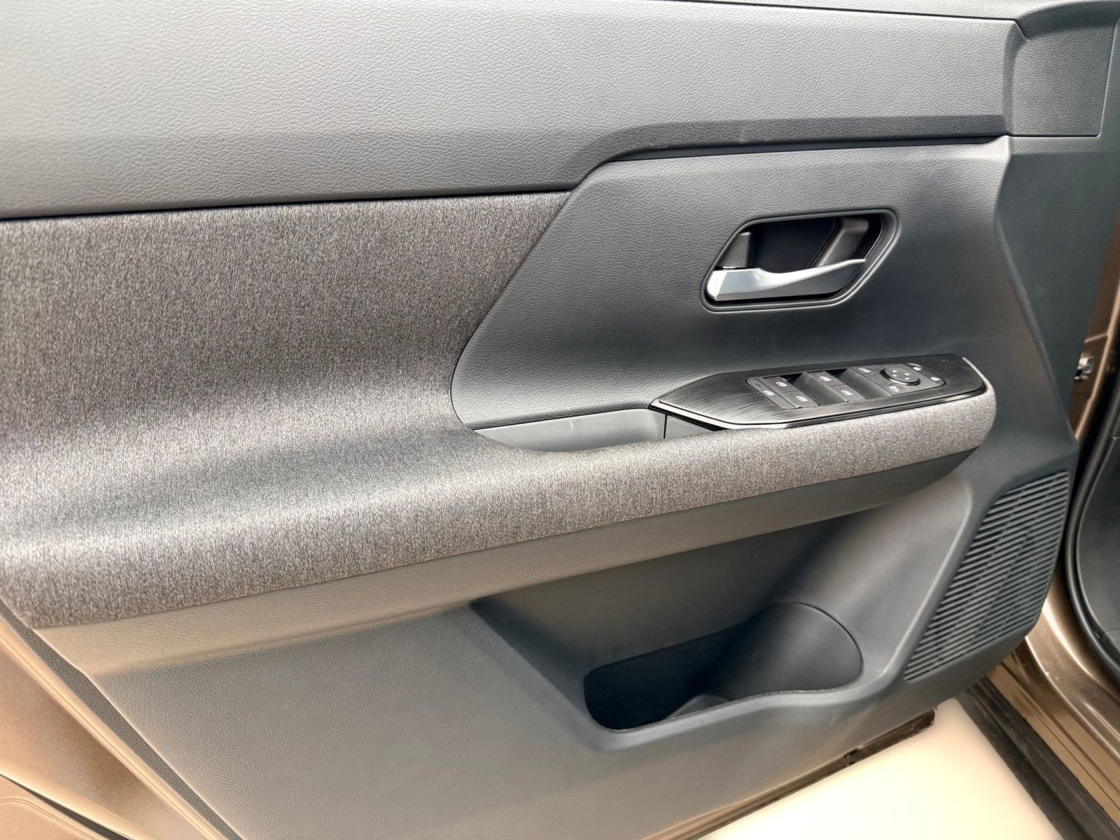 New 2026 Nissan Kicks SV image 10