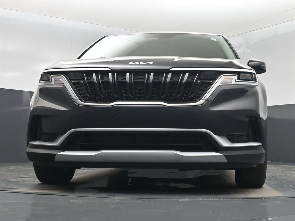 Used 2024 Kia Carnival LX image 31