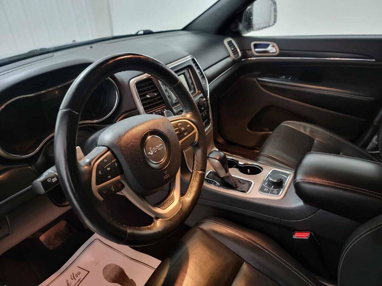 Used 2017 Jeep Grand Cherokee Limited image 17