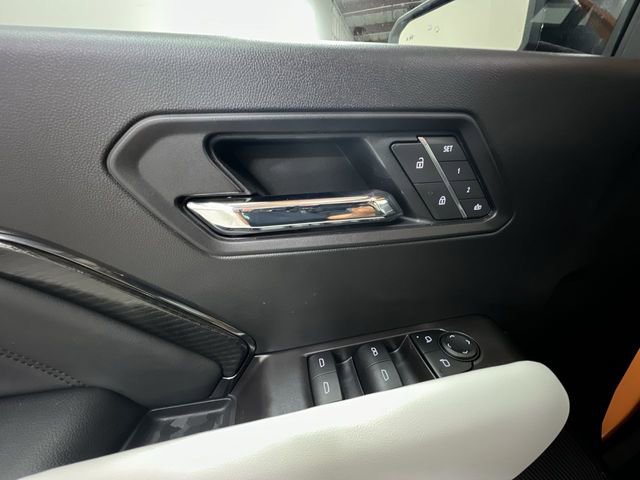 New 2025 GMC Canyon AT4 w/ AT4X Package image 24