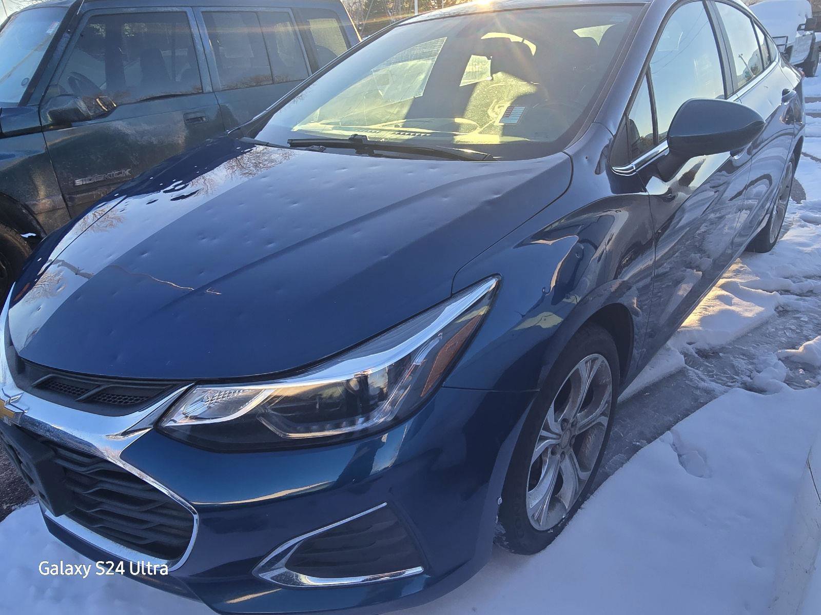 Used 2019 Chevrolet Cruze Premier image 3