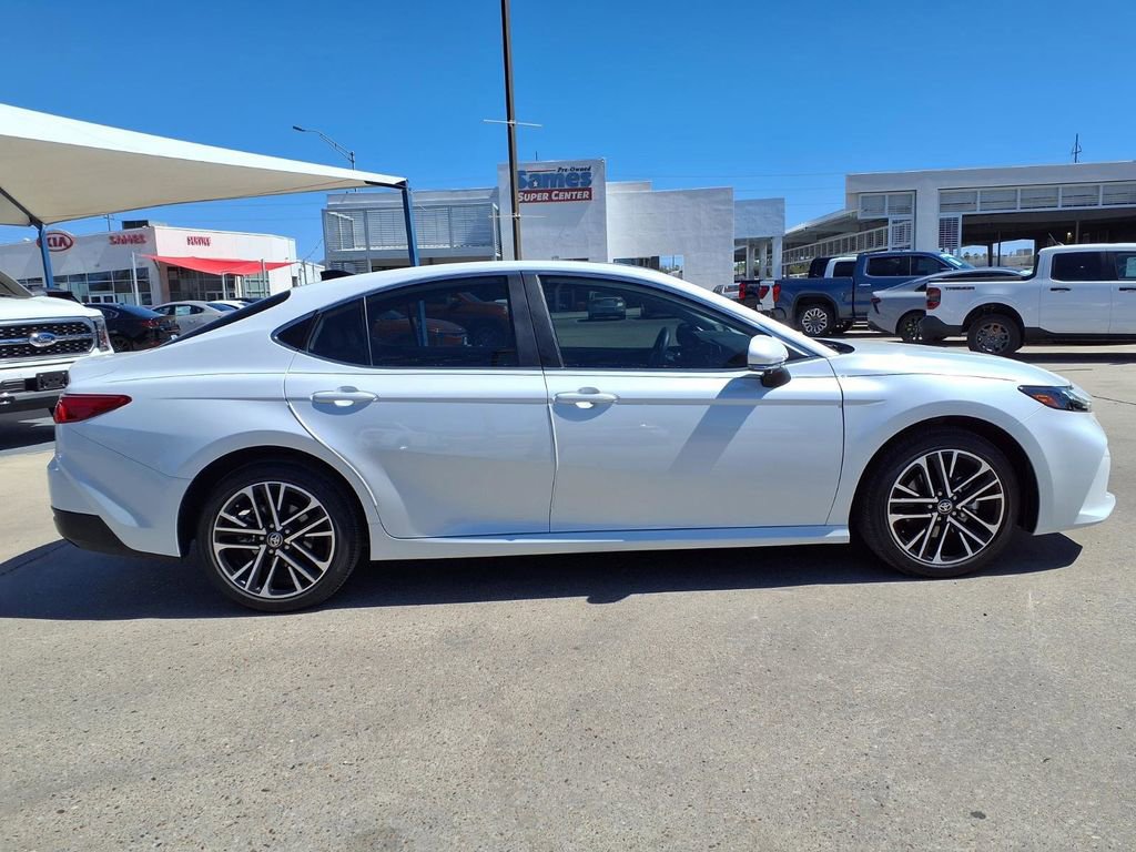 Used 2025 Toyota Camry XLE w/ Premium Plus Package image 8