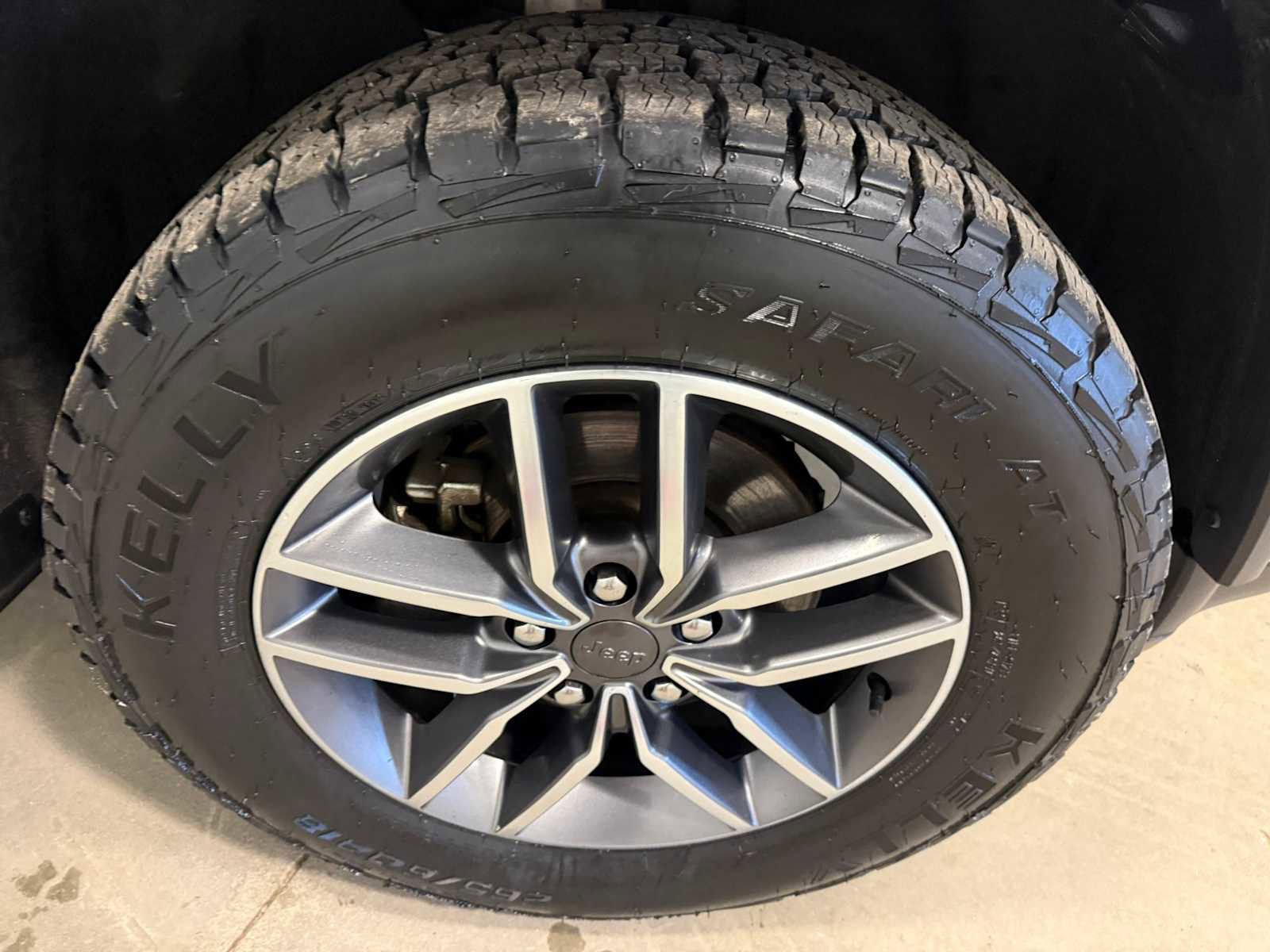 Certified 2020 Jeep Grand Cherokee Laredo w/ Quick Order Package 2BN North AWD/4WD image 12