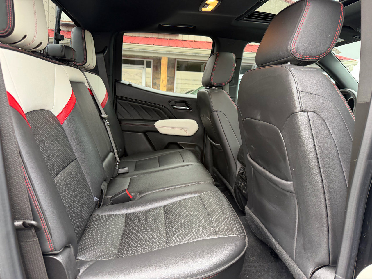 Used 2023 GMC Canyon AT4X image 19