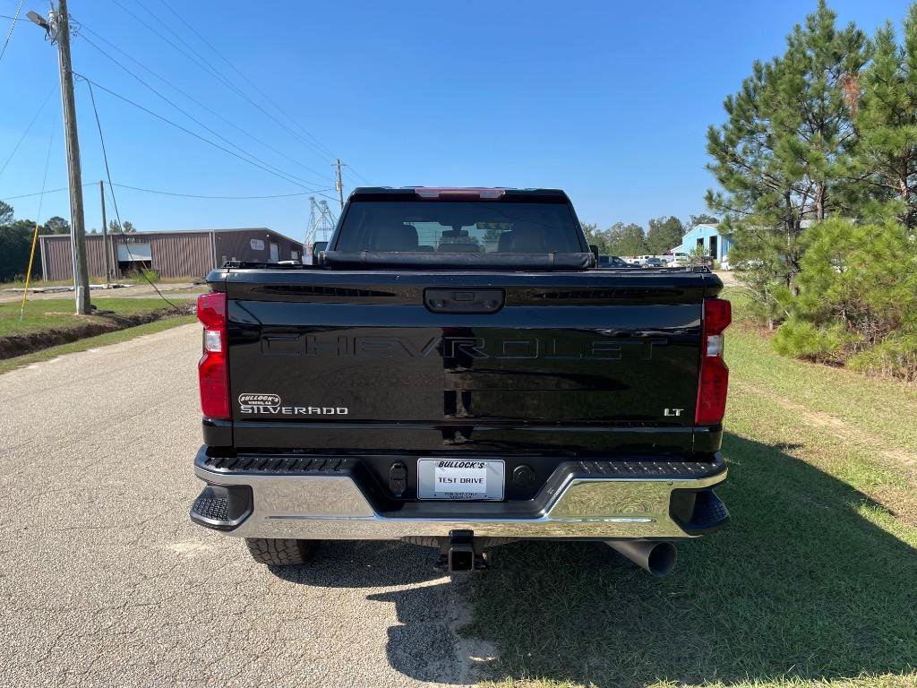 Used 2022 Chevrolet Silverado 2500 LT w/ Convenience Package AWD/4WD image 6