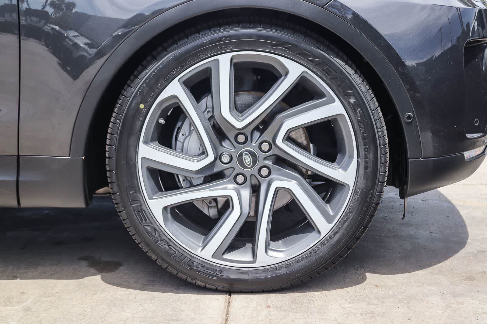 Used 2020 Land Rover Discovery HSE Luxury AWD/4WD image 8