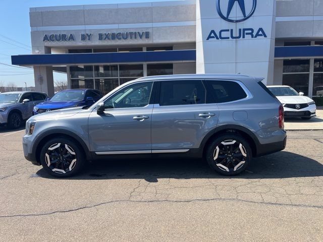 Used 2025 Kia Telluride S AWD/4WD image 6