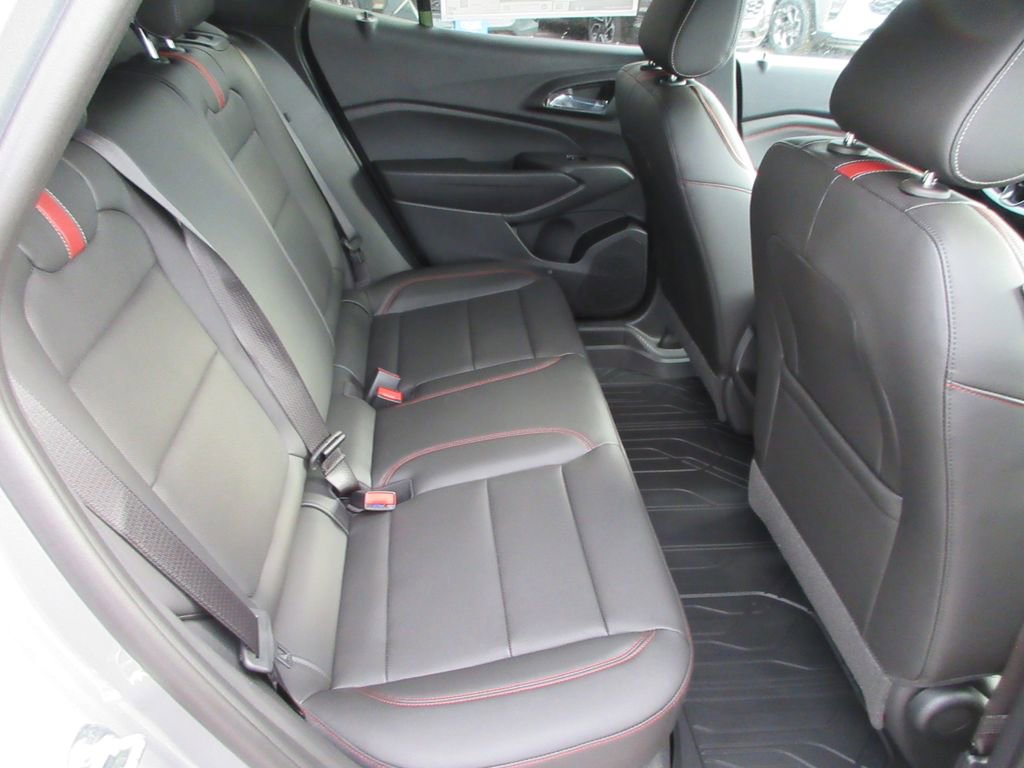 New 2026 Chevrolet Trax RS w/ Sunroof Package FWD image 17