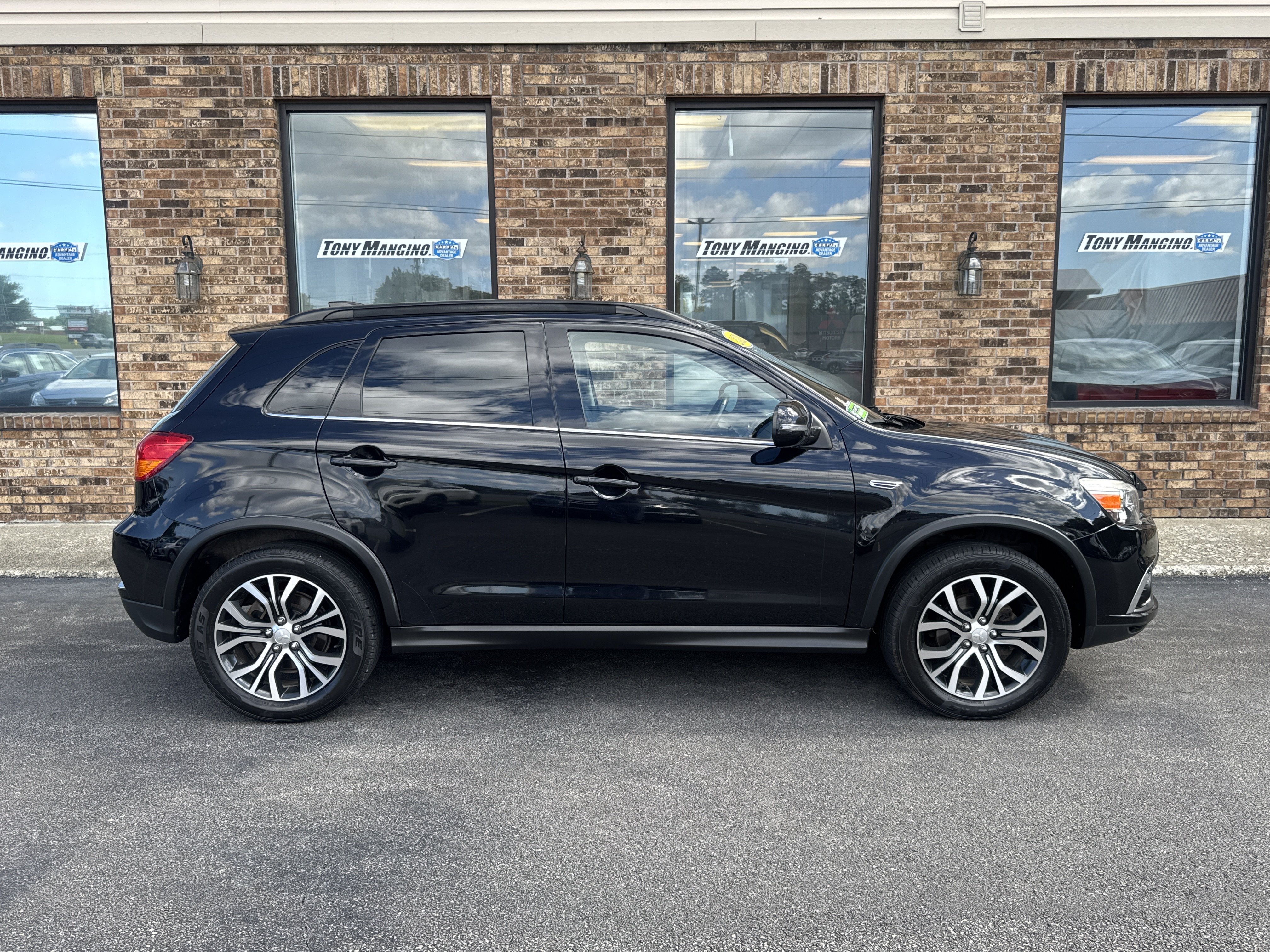 Used 2018 Mitsubishi Outlander Sport SEL AWD/4WD image 7