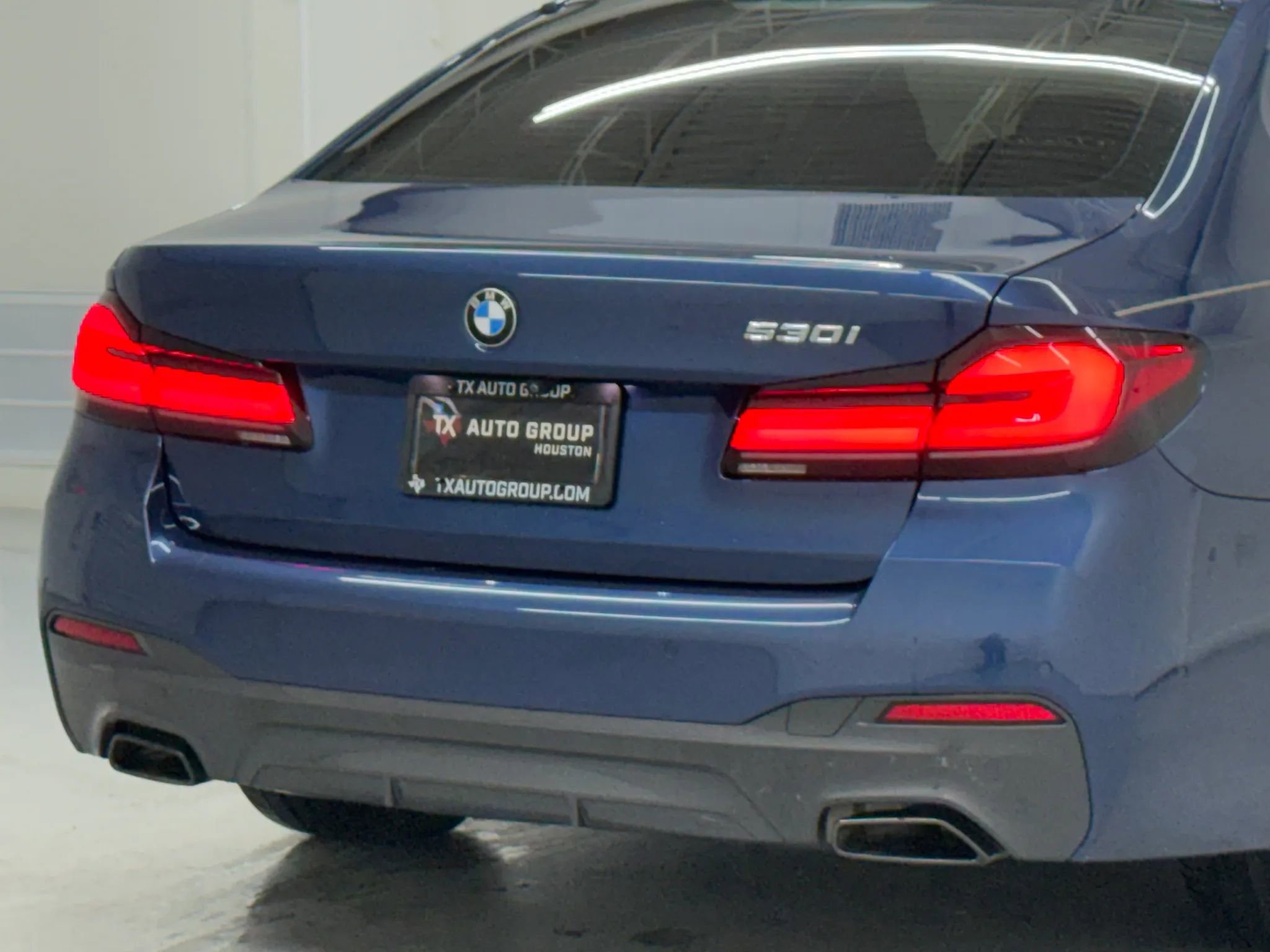 Used 2022 BMW 530i w/ M Sport Package RWD image 36