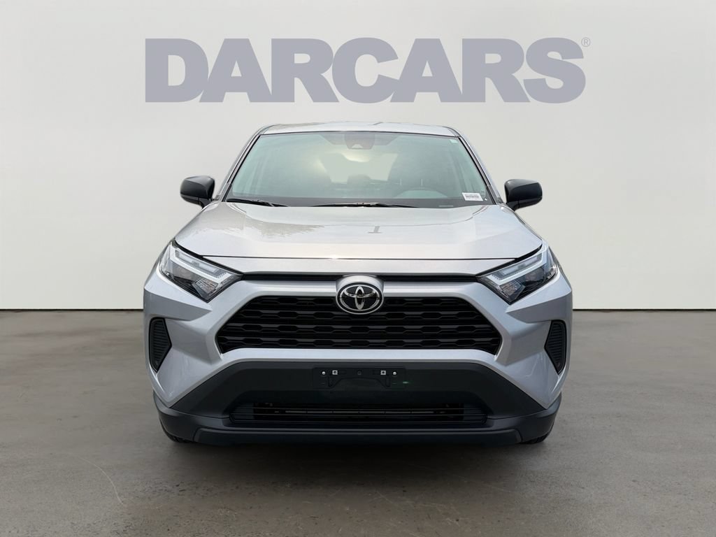 Used 2025 Toyota RAV4 LE AWD/4WD image 2