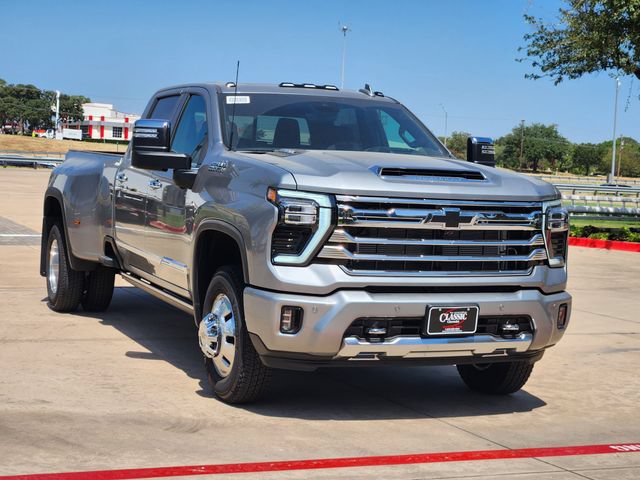 New 2026 Chevrolet Silverado 3500 High Country w/ High Country Premium Package AWD/4WD image 2