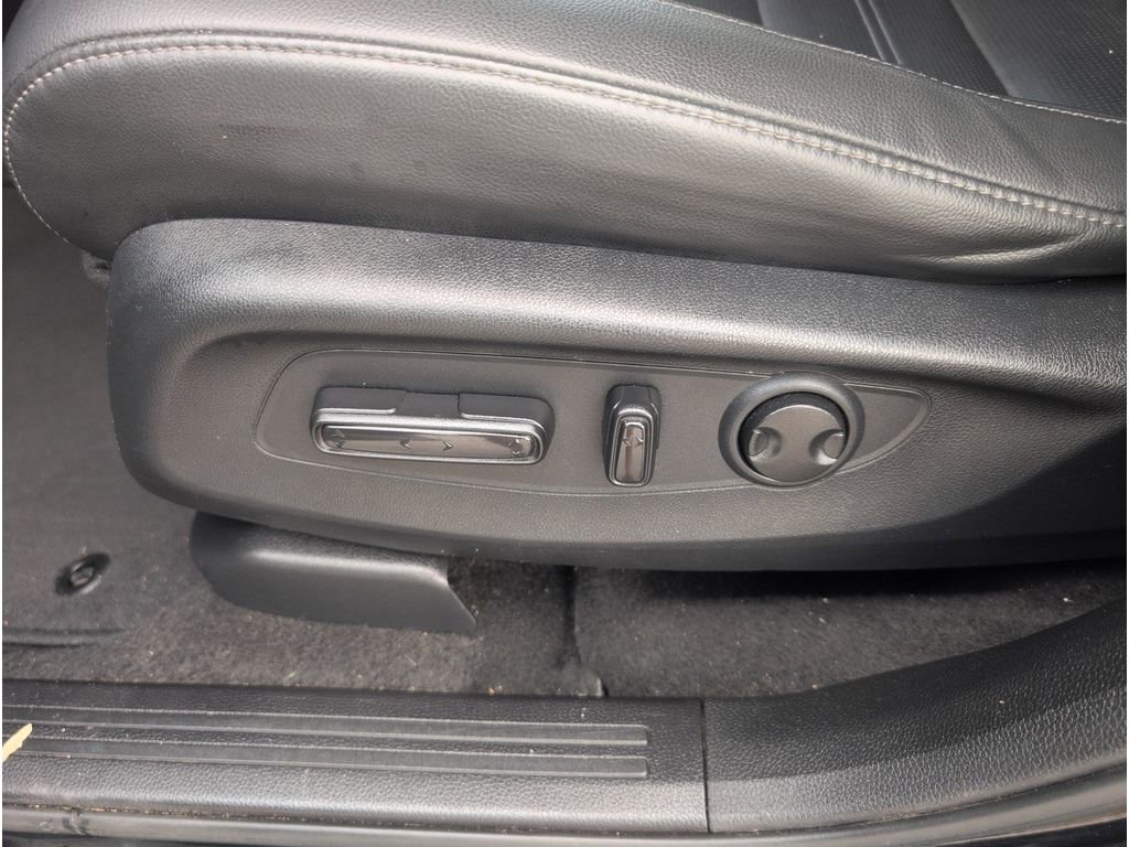 Used 2023 Honda CR-V EX-L image 11