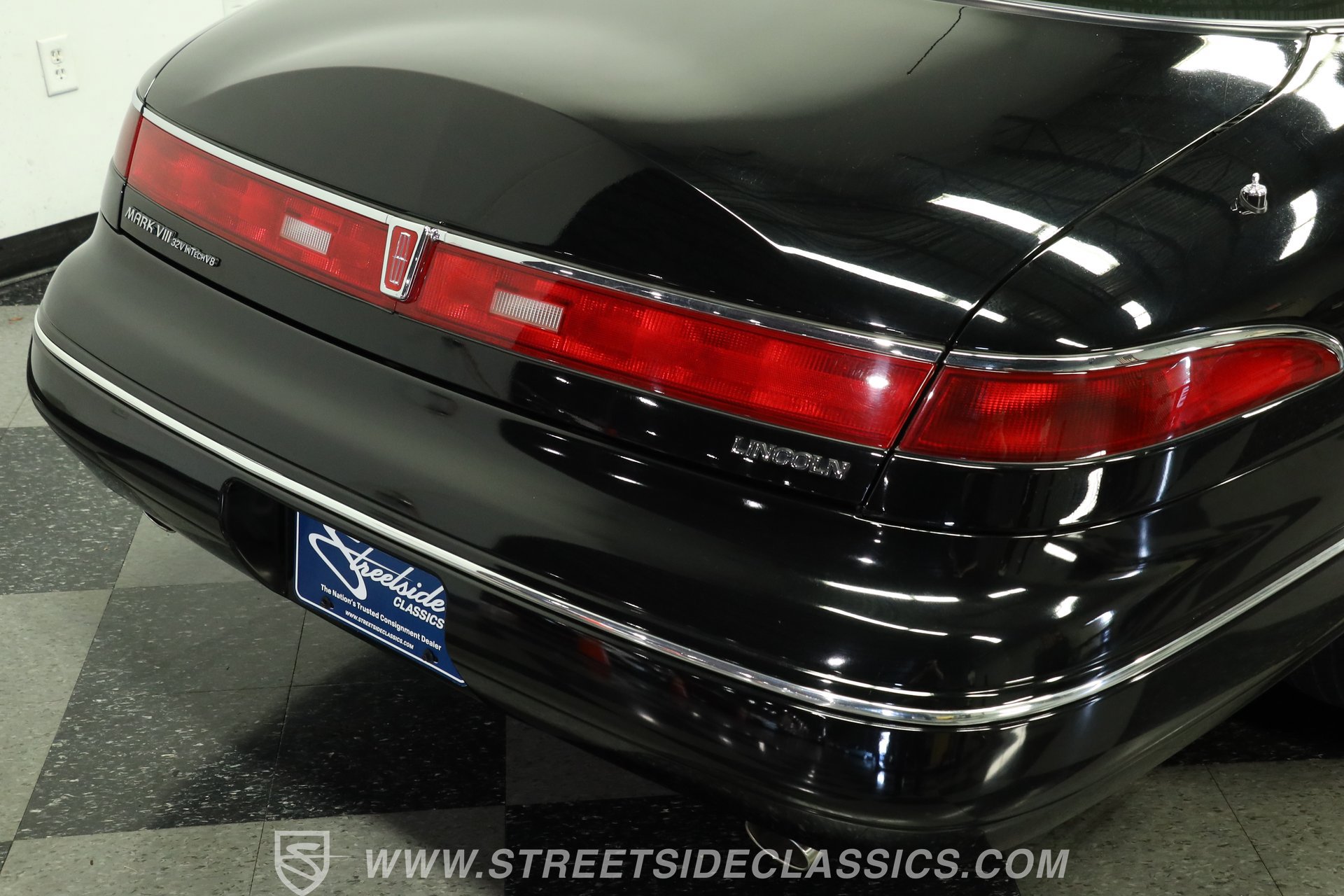 Used 1996 Lincoln Mark VIII RWD image 25