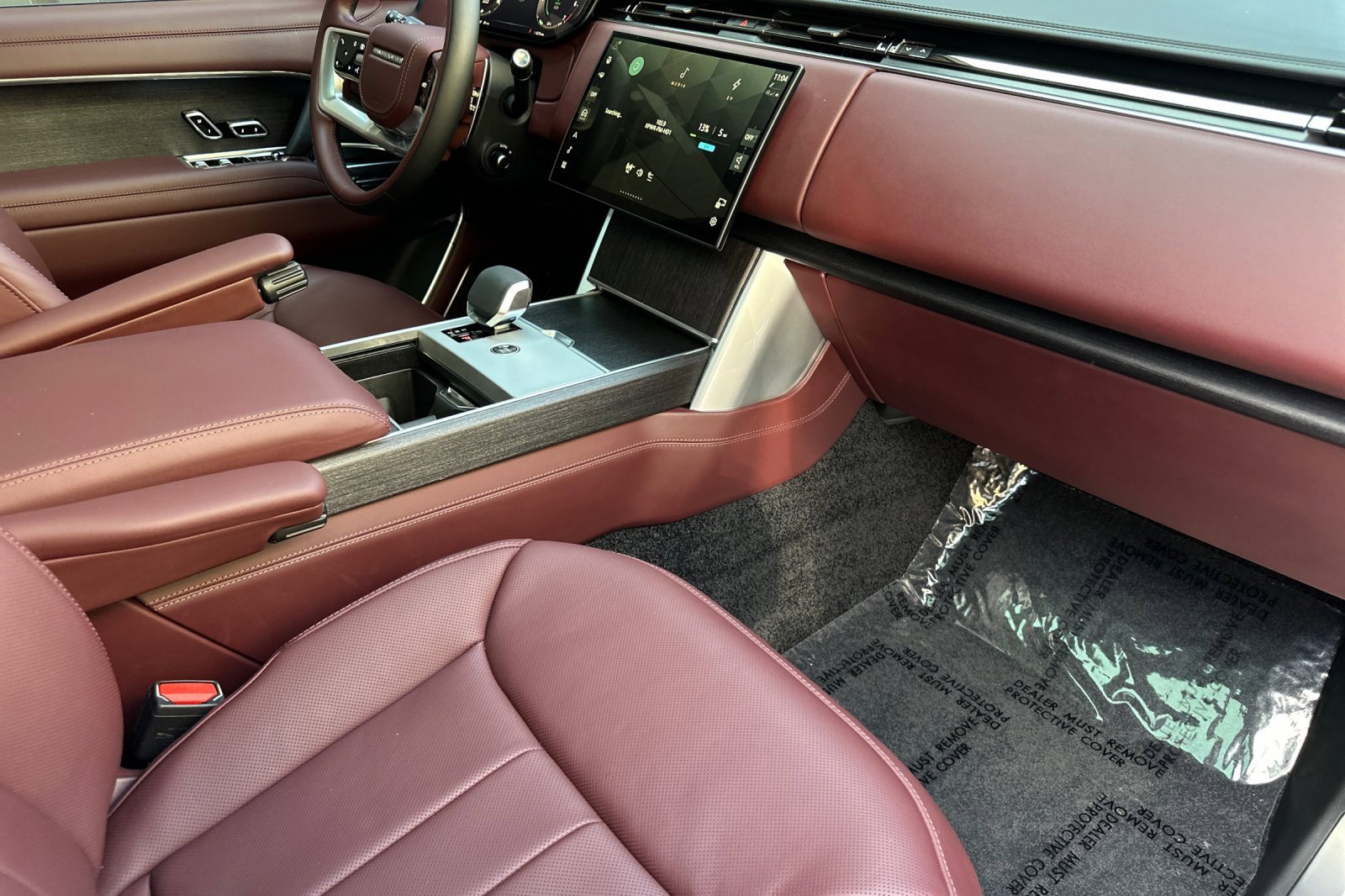 Used 2024 Land Rover Range Rover Autobiography image 17