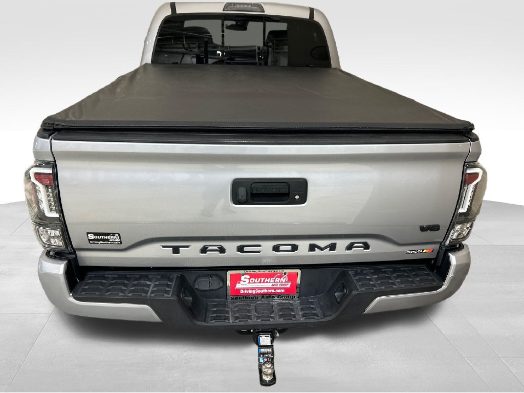 Used 2018 Toyota Tacoma TRD Sport RWD image 4