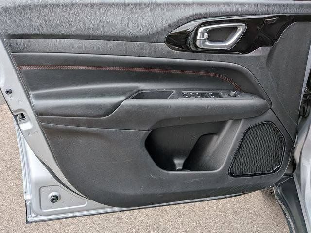 Certified 2025 Jeep Compass Trailhawk AWD/4WD image 14