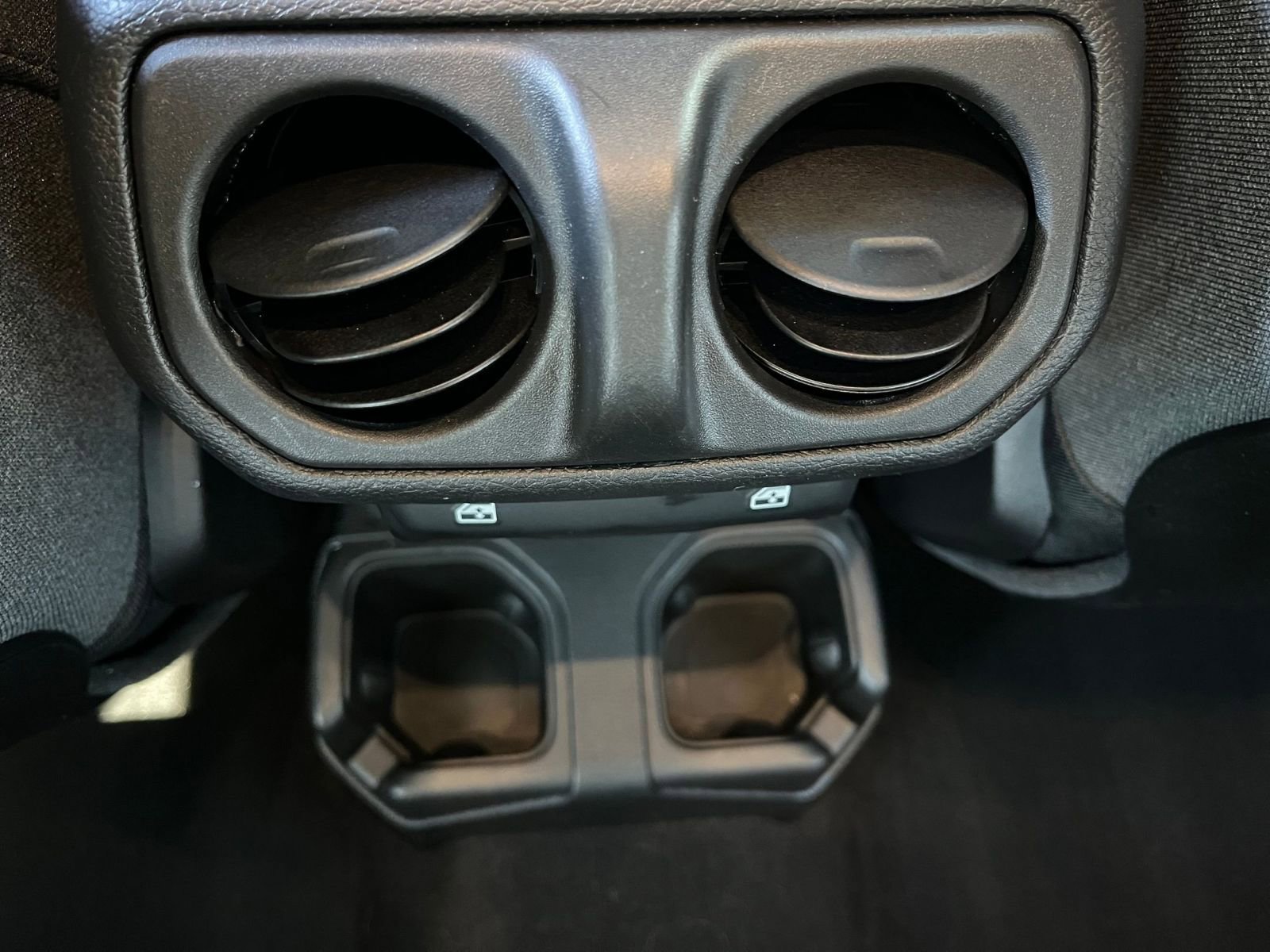 Used 2025 Jeep Wrangler Unlimited Rubicon image 22