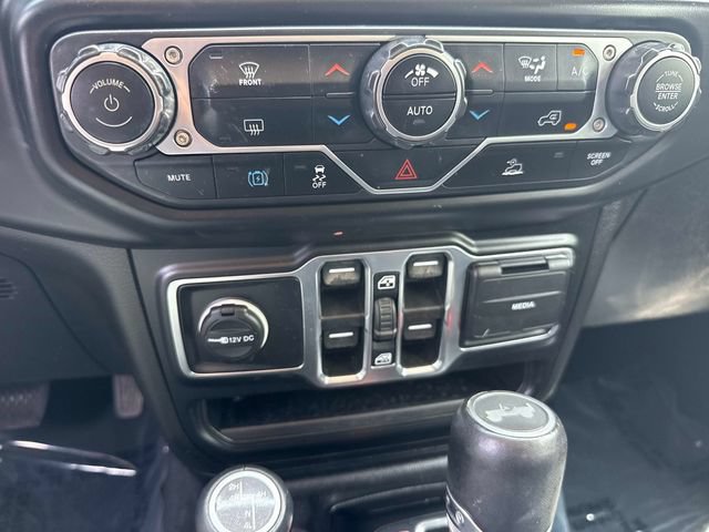 Used 2023 Jeep Wrangler Unlimited Sahara AWD/4WD image 19