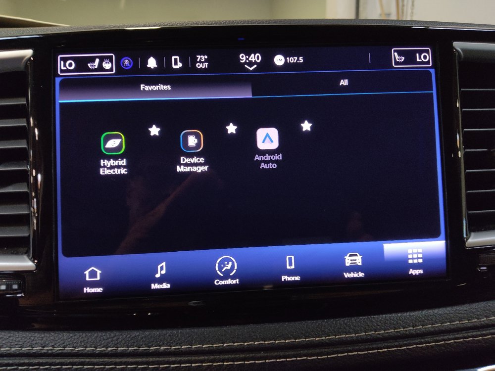 Used 2023 Chrysler Pacifica Touring-L FWD image 25