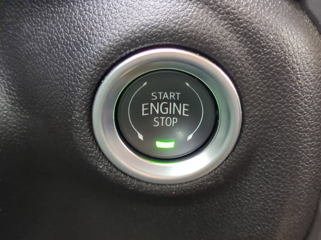 Used 2025 Chevrolet Silverado 1500 Custom image 26