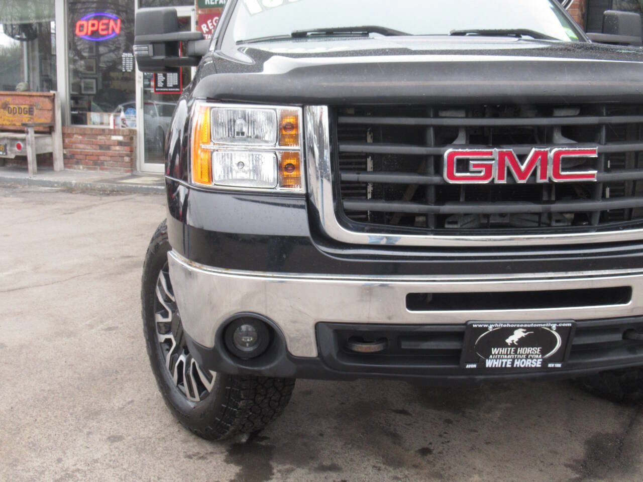 Used 2007 GMC Sierra 2500 SLT w/ Entertainment Package image 3