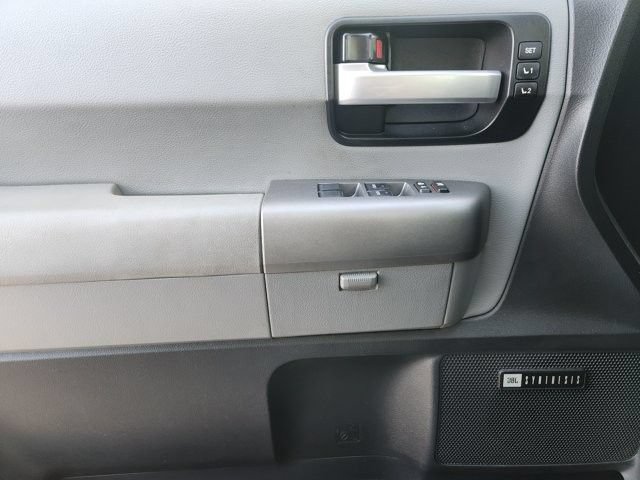 Used 2016 Toyota Sequoia Limited w/ Safety & Convenience Package RWD image 20