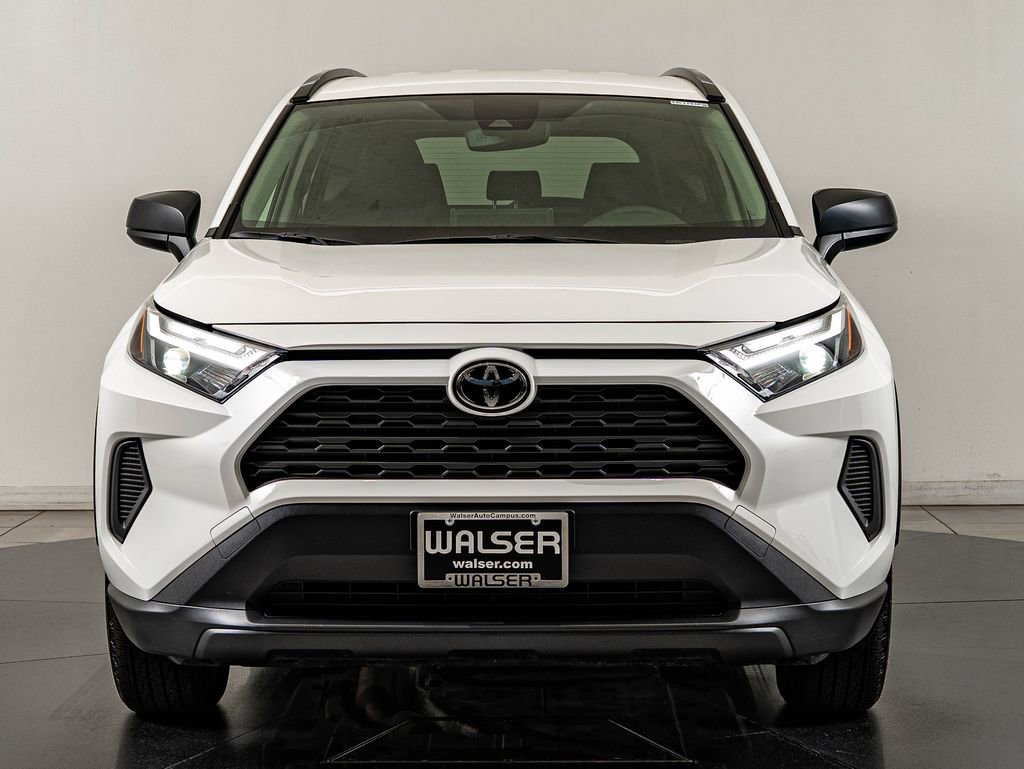 Used 2025 Toyota RAV4 LE AWD/4WD image 2