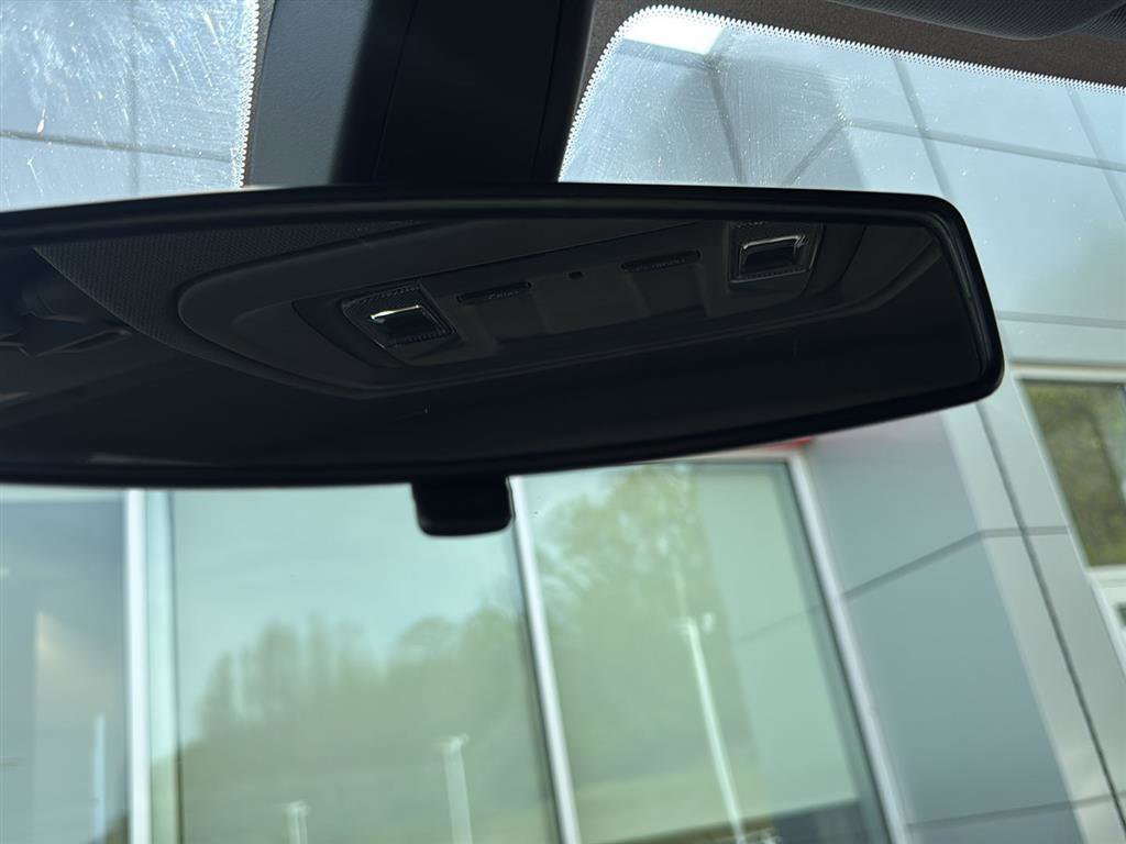 Used 2019 Chevrolet Silverado 1500 RST AWD/4WD image 17