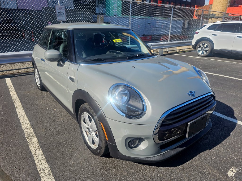 Used 2021 MINI Cooper 2-Door Hardtop FWD image 4