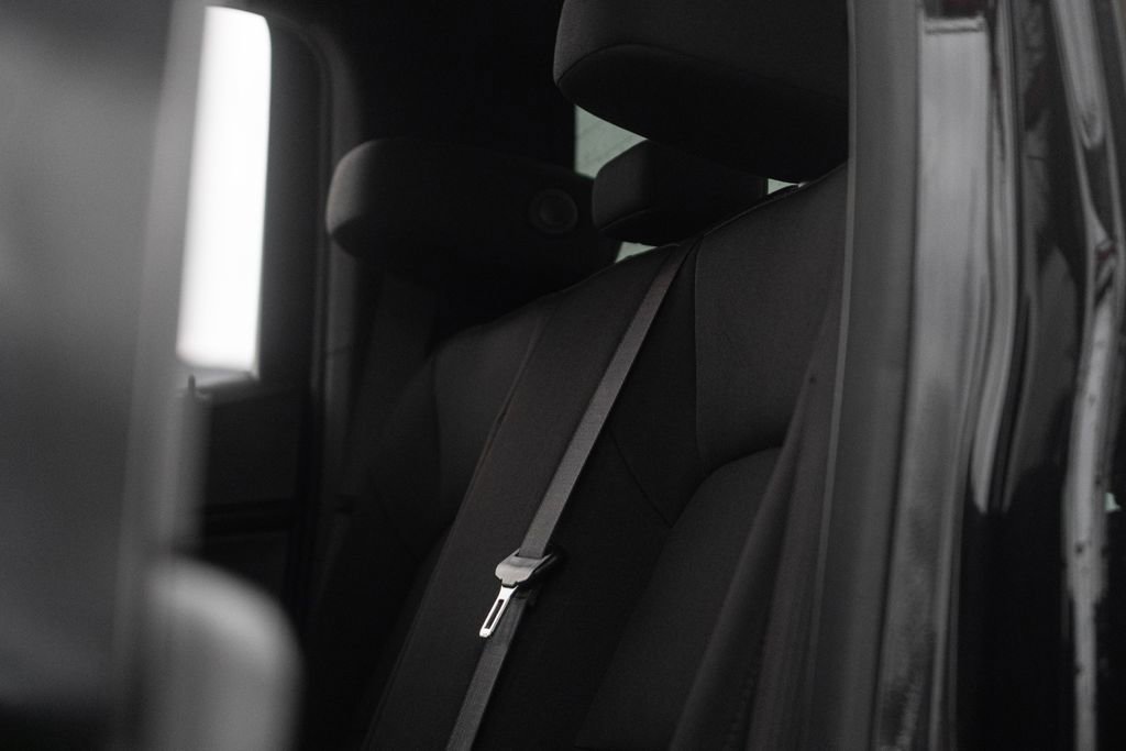 Used 2024 Chevrolet Colorado Trail Boss w/ Technology Package image 31