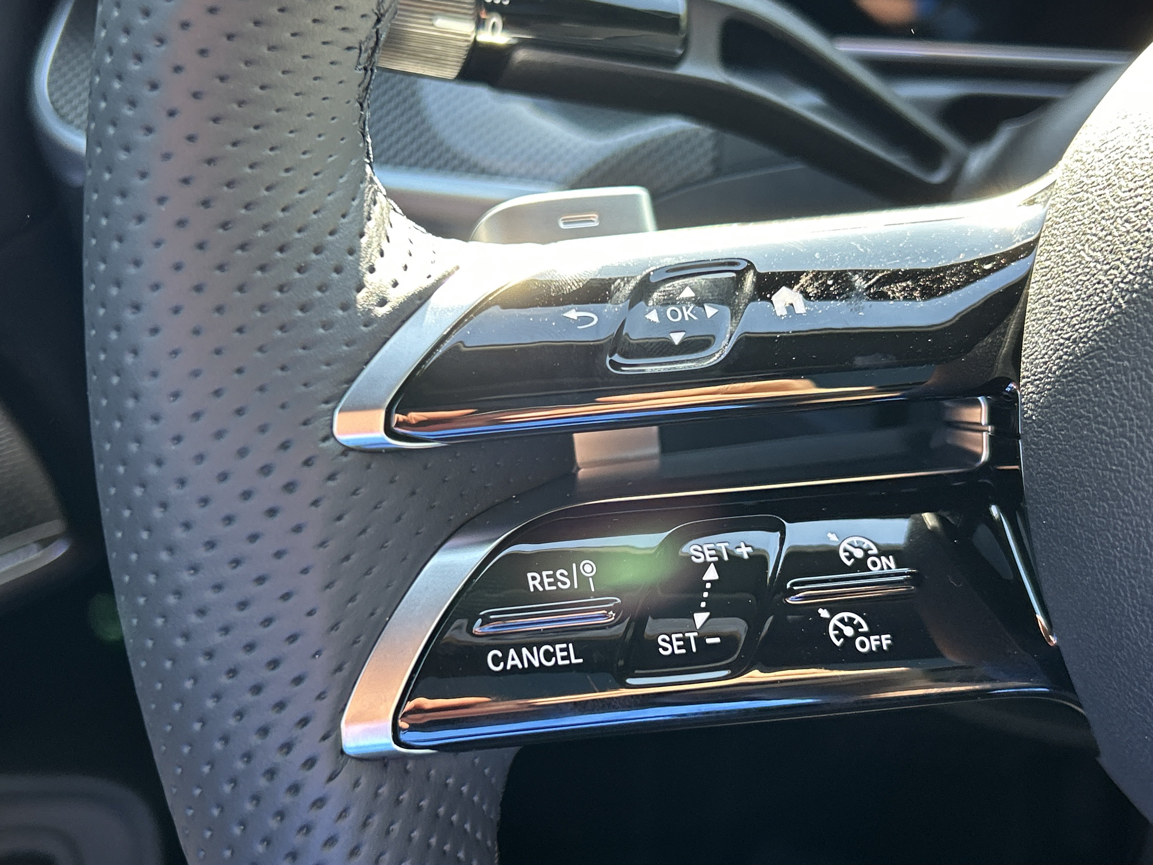 New 2026 Mercedes-Benz CLE 300 4MATIC Coupe image 23