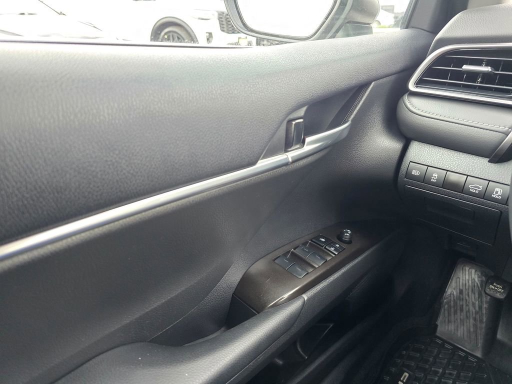 Used 2024 Toyota Camry SE FWD image 30