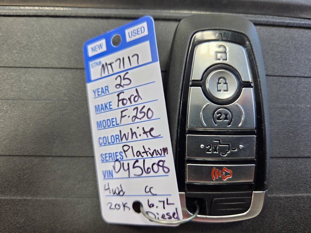 Used 2025 Ford F250 4x4 Crew Cab Super Duty image 53