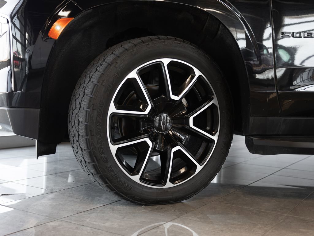 Used 2021 Chevrolet Suburban RST w/ Luxury Package AWD/4WD image 7