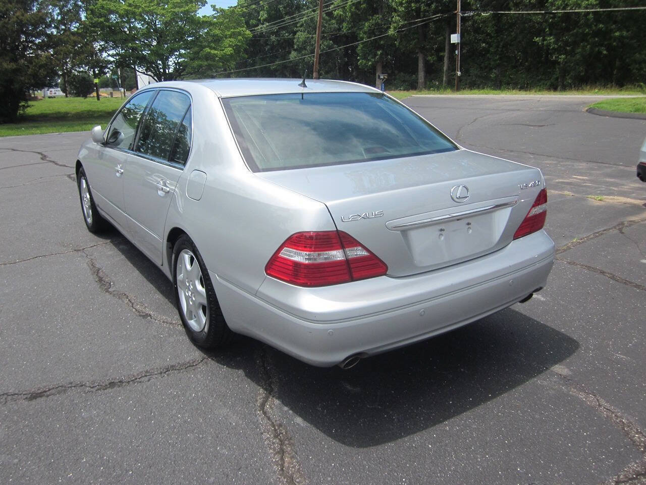 Used 2004 Lexus LS 430 RWD image 8