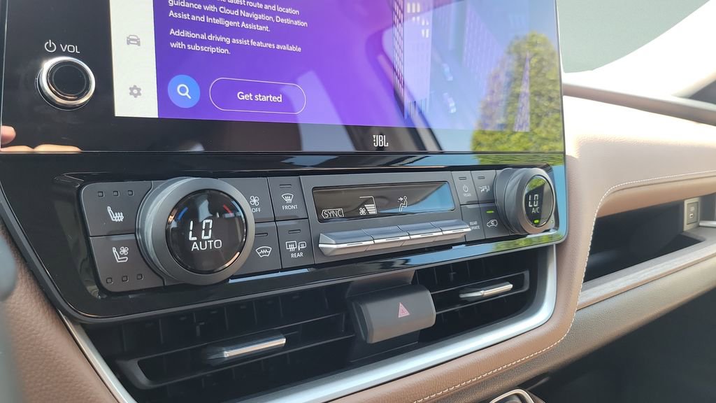 Used 2025 Toyota Grand Highlander AWD image 21