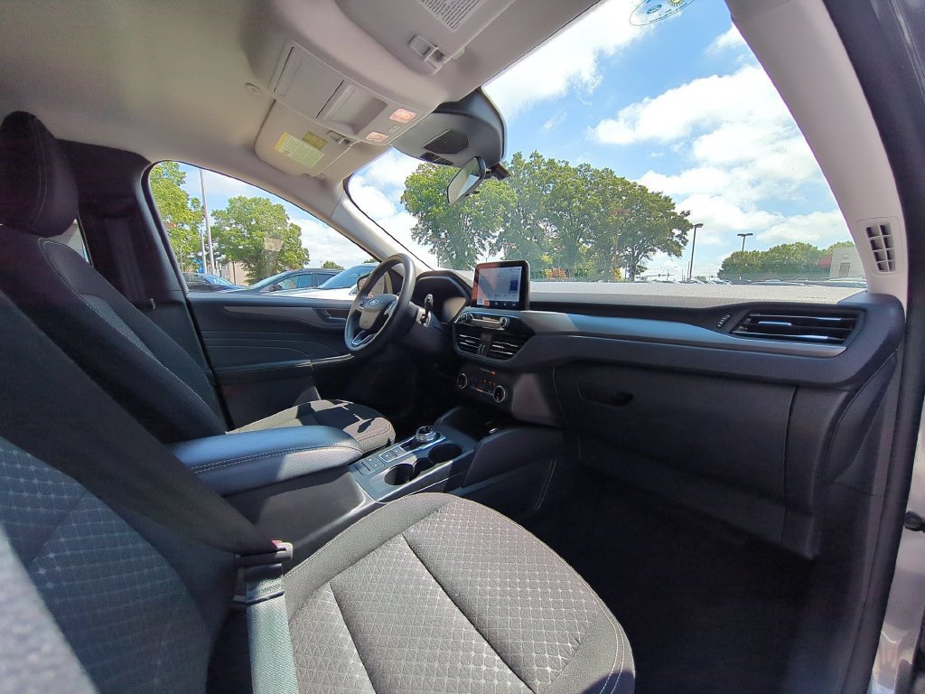 Used 2025 Ford Escape Active AWD/4WD image 31
