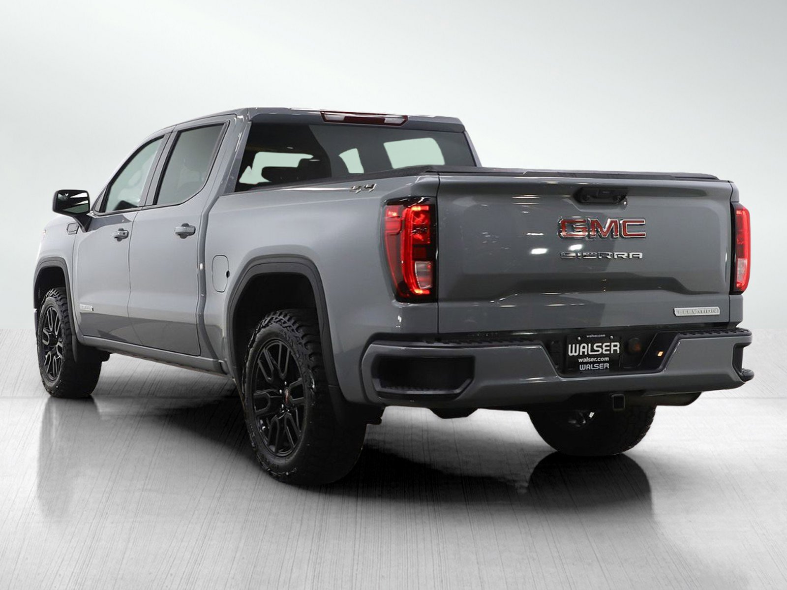 Used 2024 GMC Sierra 1500 Elevation image 3