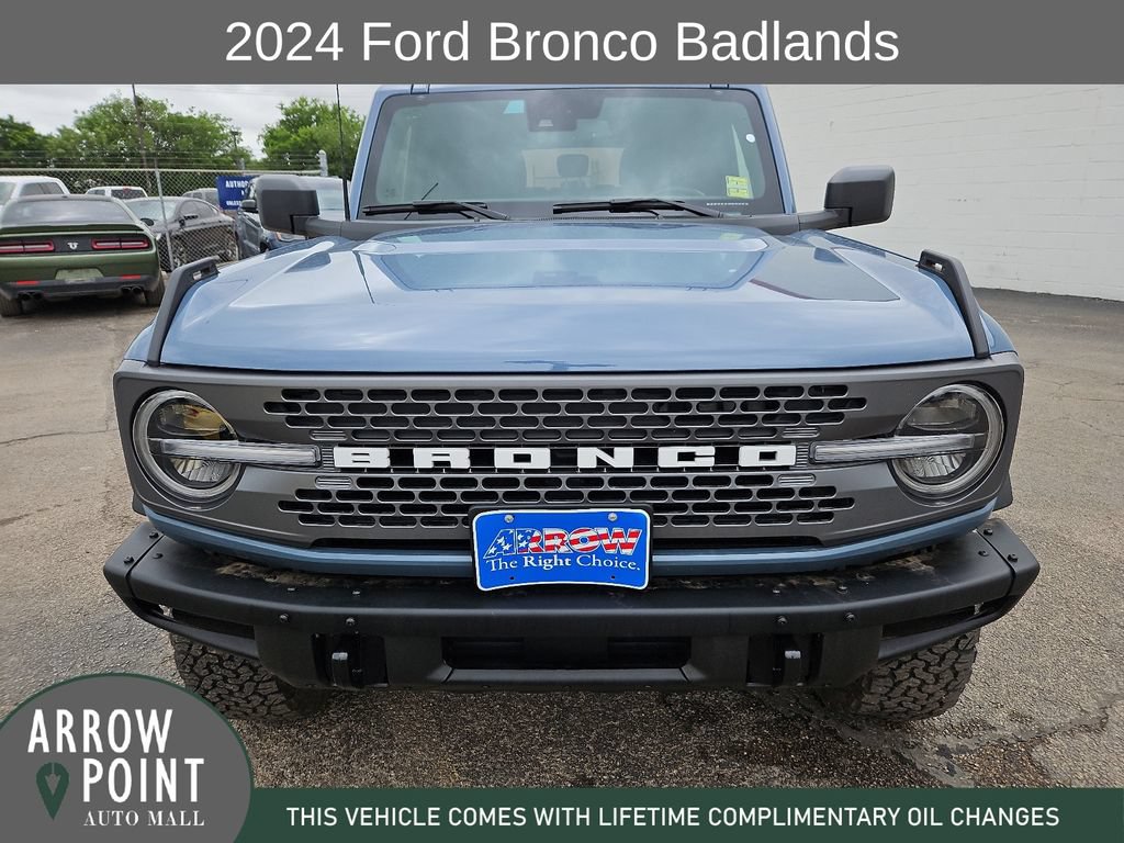 Used 2024 Ford Bronco Badlands AWD/4WD image 3